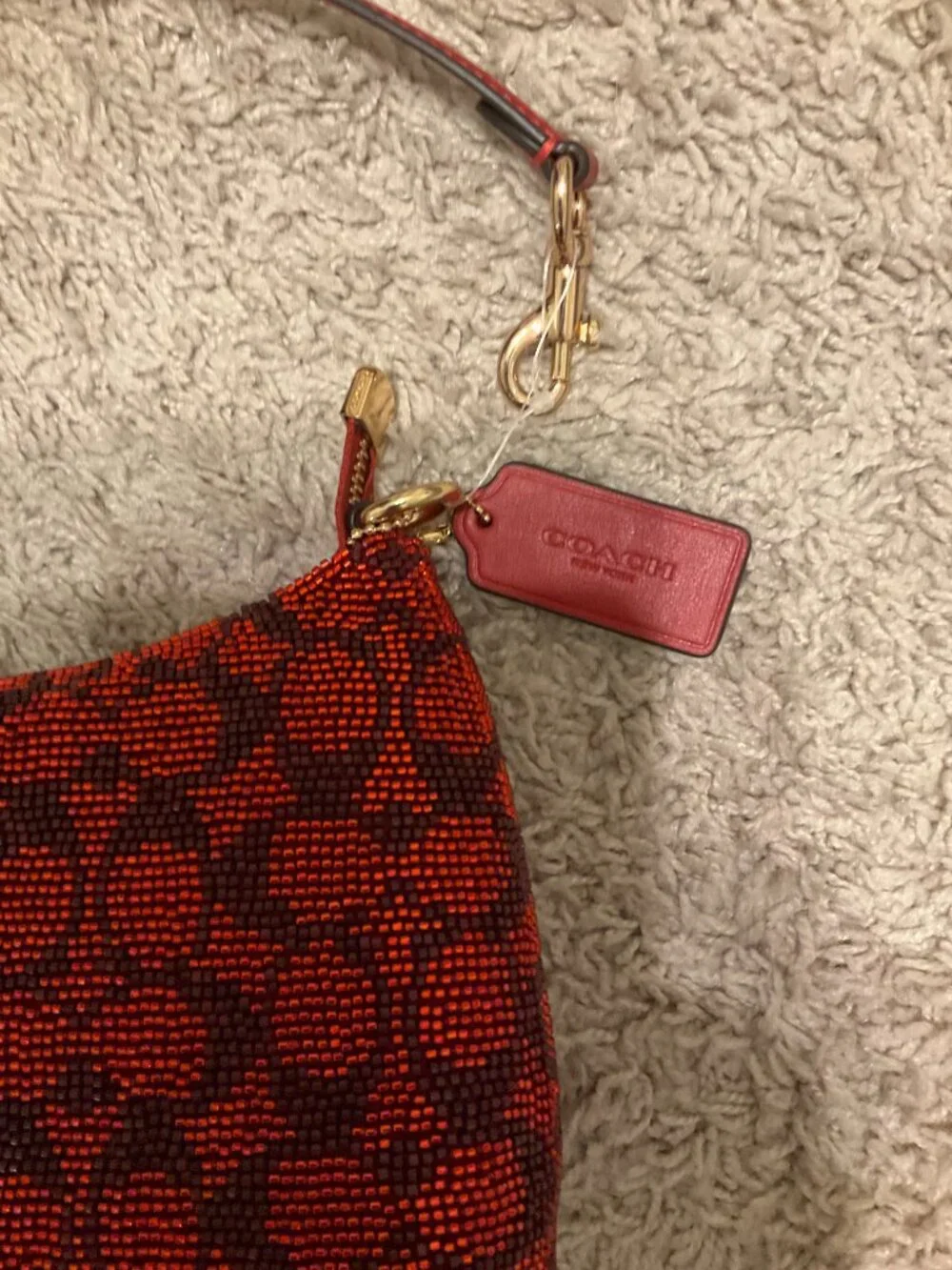 Coach teri shoulder bag in signature veaded satin. beaded SIGNATURE / GOLD /crim